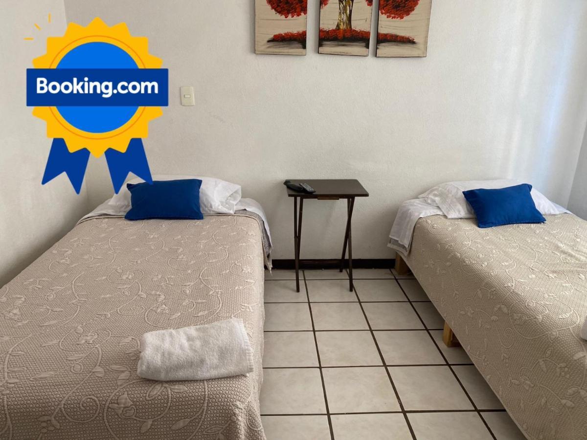 Вилла Casa Ejecutivo Zona Iteso Bahia De Acapulco Гвадалахара Экстерьер фото